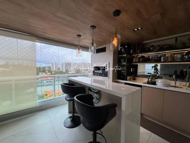 Imagem 10: Belíssimo Apartamento de 4/4, Revertido P/ 3 Suites, Todo Reformado e Decorado em Alto Padrão, 3 Vagas, com Vista Mar