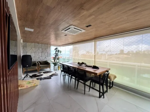 Imagem 7: Belíssimo Apartamento de 4/4, Revertido P/ 3 Suites, Todo Reformado e Decorado em Alto Padrão, 3 Vagas, com Vista Mar
