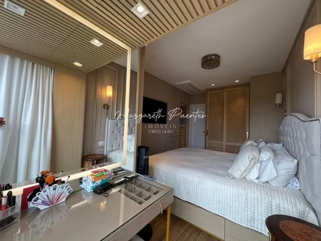 Imagem 14: Belíssimo Apartamento de 4/4, Revertido P/ 3 Suites, Todo Reformado e Decorado em Alto Padrão, 3 Vagas, com Vista Mar