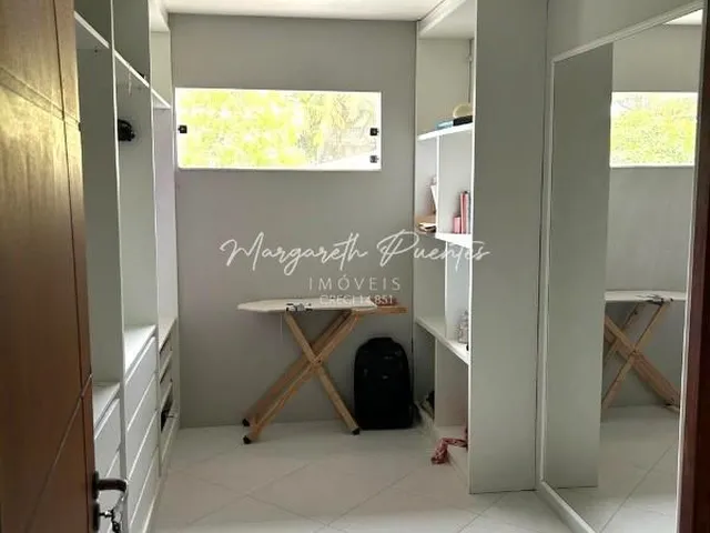 Imagem 8: Casa Oportunidade em Sub Condominio de Busca Vida, 4 Dormitórios, Área Verde Num Terreno de 1.201 M2