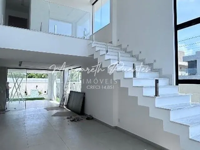 Imagem 2: Excelente Casa Nova no Condomínio Hortoville /Abrantes, 4 Suítes e Piscina Privativa e Área