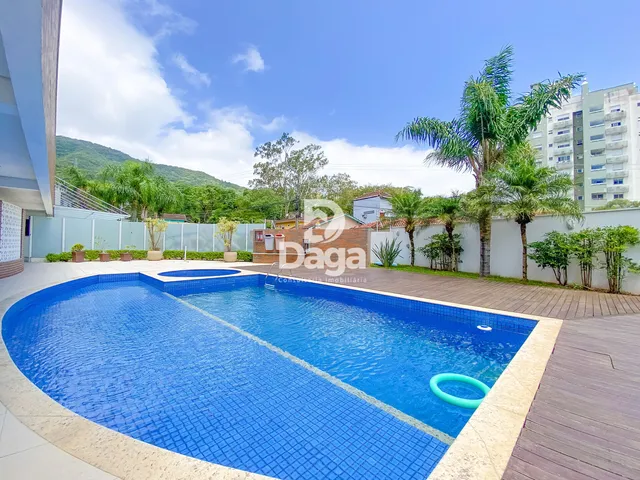 Imagem 5: Apartamento 2 Dormitórios com Suíte, Sacada com Churrasqueira e Vista Livre - Itacorubi