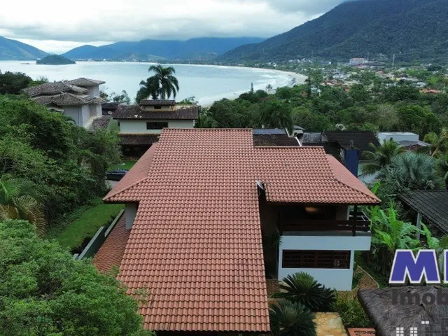 Imagem 2: Casa a Venda em Condomínio na Praia da Lagoinha em Ubatuba, com 5 Suítes !
