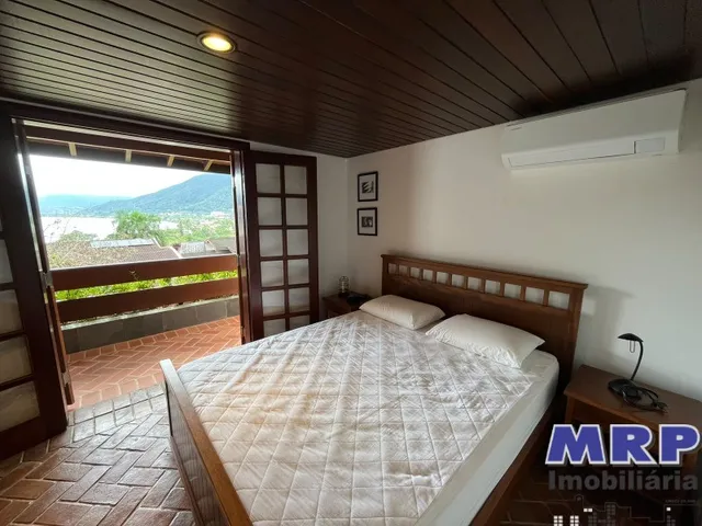 Imagem 9: Casa a Venda em Condomínio na Praia da Lagoinha em Ubatuba, com 5 Suítes !
