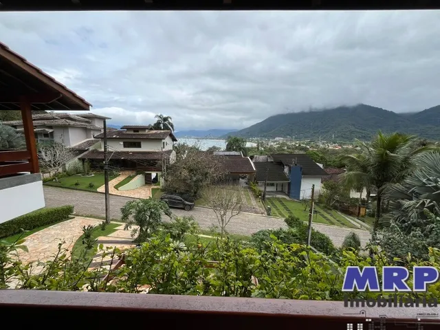 Imagem 8: Casa a Venda em Condomínio na Praia da Lagoinha em Ubatuba, com 5 Suítes !