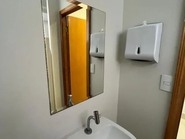 Imagem 2: Sala Comercial para Locação !! R$1000,00 + Cond + Iptu Contendo , 1 Sala , Banheiro Agende Uma Visita !!