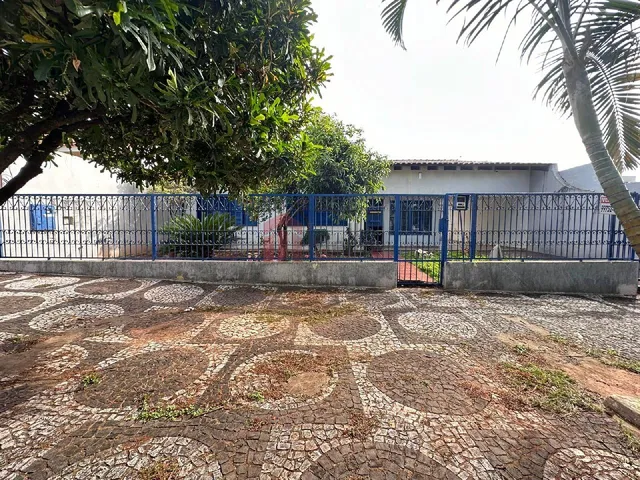 Imagem: Casa Ampla À Venda em Umuarama-Pr, Zona