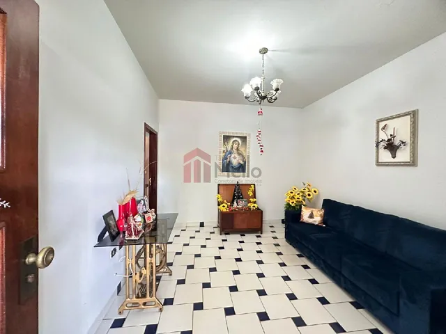 Imagem 13: Casa Ampla À Venda em Umuarama-Pr, Zona I: 3 Quartos, 1 Suíte, 3 Salas, 2 Banheiros, 1 Vaga, 180,40 M² de Área