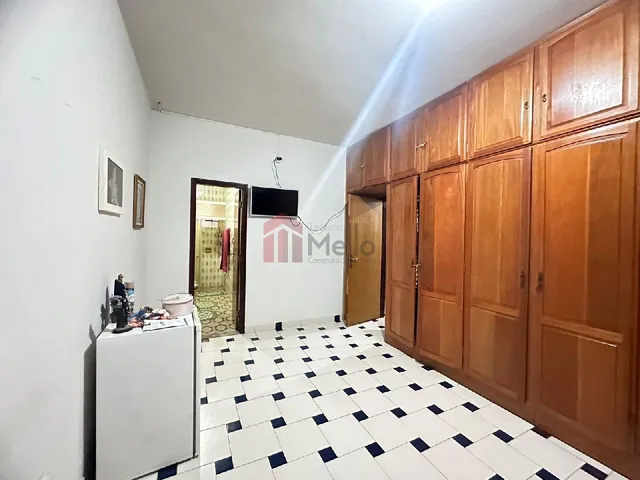 Imagem 3: Casa Ampla À Venda em Umuarama-Pr, Zona I: 3 Quartos, 1 Suíte, 3 Salas, 2 Banheiros, 1 Vaga, 180,40 M² de Área
