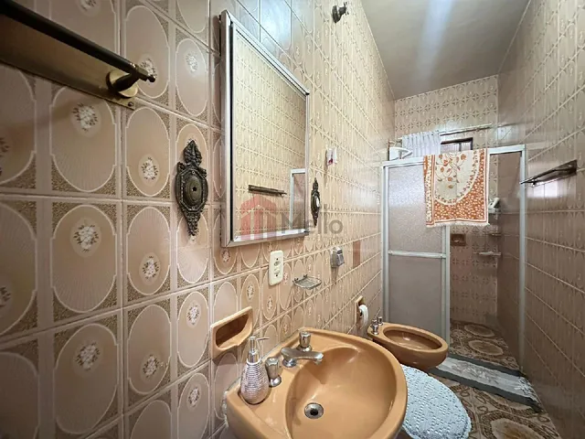 Imagem 10: Casa Ampla À Venda em Umuarama-Pr, Zona I: 3 Quartos, 1 Suíte, 3 Salas, 2 Banheiros, 1 Vaga, 180,40 M² de Área