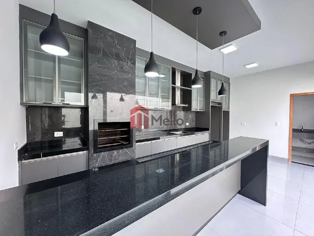 Imagem 15: Casa À Venda em Umuarama-Pr, Jardim Belvedere: 3 Quartos, 1 Suíte, 1 Sala, 3 Banheiros, 3 Vagas de Garagem, 180M²