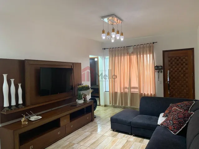 Imagem 10: Casa À Venda em Umuarama-Pr: 3 Quartos, 3 Suítes, 2 Salas, 4 Banheiros, 1 Vaga de Garagem
