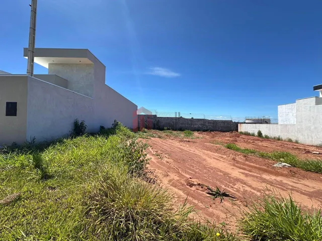 Imagem 2: Terreno À Venda em Umuarama - Pr, no Jardim Português com 137,20 M² de Área!