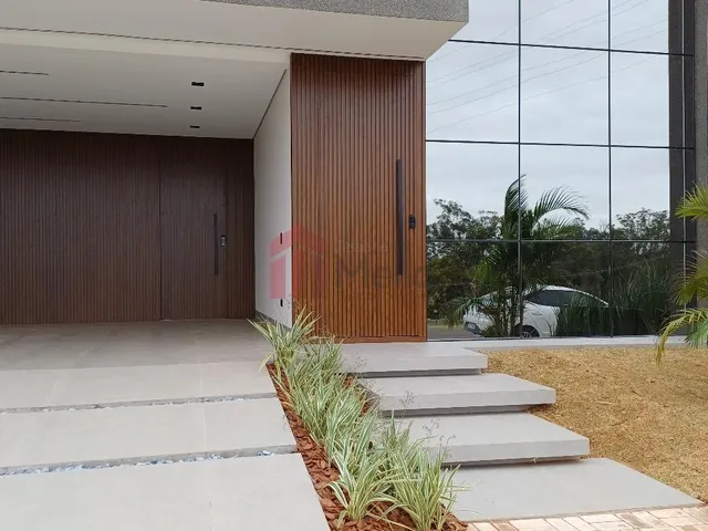 Imagem 4: Venda de Casa em Condomínio na Zona I de Umuarama-Pr: 3 Quartos, 3 Suítes, 2 Salas, 4 Banheiros, 194M². Venha Conferir!