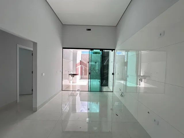 Imagem 3: Imperdível Oportunidade! Casa À Venda em Umuarama-Pr, Jardim Português, 3 Quartos, 1 Suíte, 1 Sala, 1 Vaga, 90M²