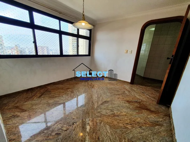 Imagem 13: Apartamento 04 Suítes 04 Vagas Varanda Gourmet Jacuzzi 05 Salas Dispensa Cozinha Planejada e Equipada