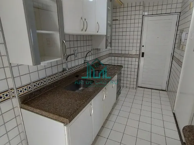 Imagem 16: Apartamento com 3 Quartos, 102M² e Varanda em Andar Alto À Venda na Ponta Verde - Maceió Alagoas