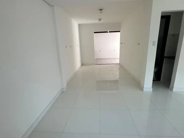 Imagem: Casa À Venda em Condomínio Tranquilo