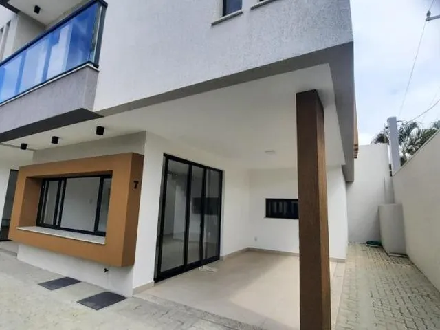 Imagem 1: Aluguel de Casa em Condomínio de Luxo em Ipitanga, Lauro de Freitas-Ba: 3 Quartos, 3 Suítes, 4 Banheiros, 1 Vaga, 300M²