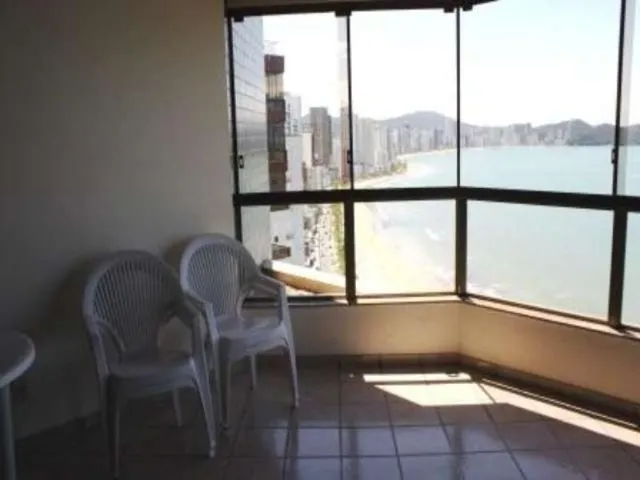 Imagem 4: 4 Dormitórios Frente Mar em Balneário Camboriú