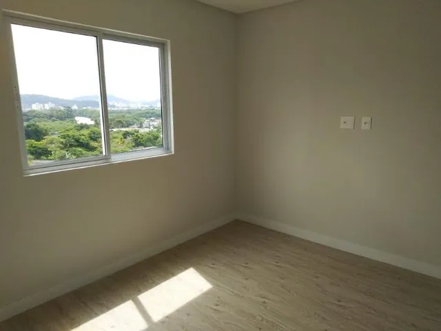 Imagem 9: Apartamento em Condominio com Lazer em Camboriú- Sacada com Churrasqueira