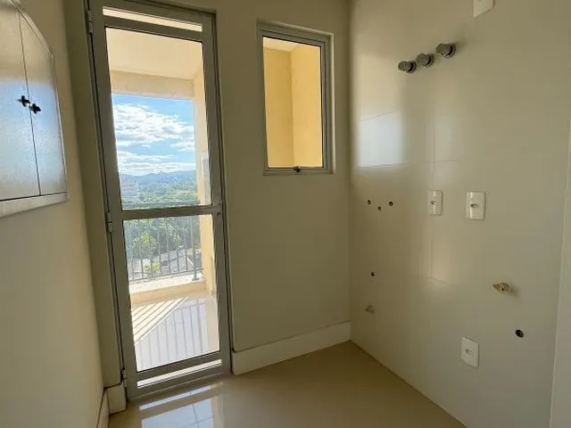 Imagem 7: Apartamento em Condominio com Lazer em Camboriú- Sacada com Churrasqueira