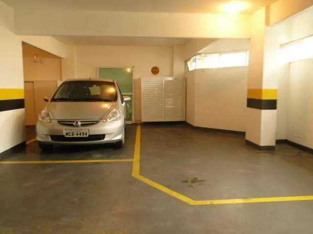 Imagem: 1 por Andar. 2 Garagens