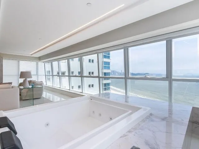 Imagem 16: Apartamento 4 e 5 Dormitórios Suites Frente Mar Barra Sul Visão 112° Balneário Camboriu- Sc