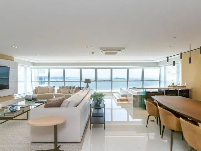 Imagem 3: Apartamento 4 e 5 Dormitórios Suites Frente Mar Barra Sul Visão 112° Balneário Camboriu- Sc