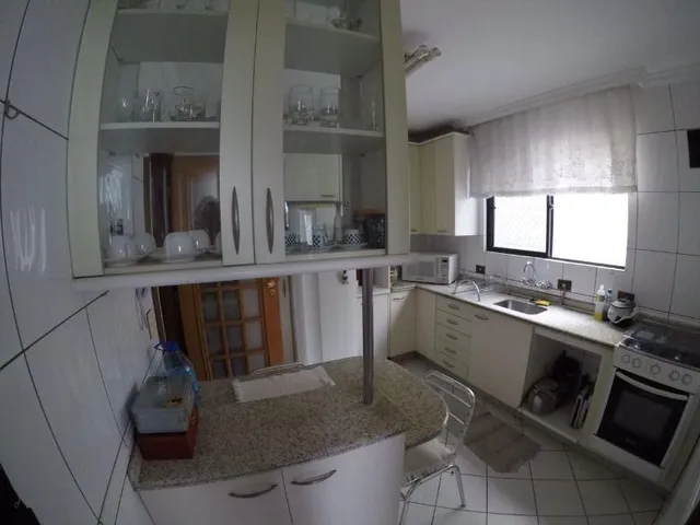 Imagem 5: Apartamento 3 Dormitorios Regiao da Igreja Matriz. Sacada com Churrasqueira
