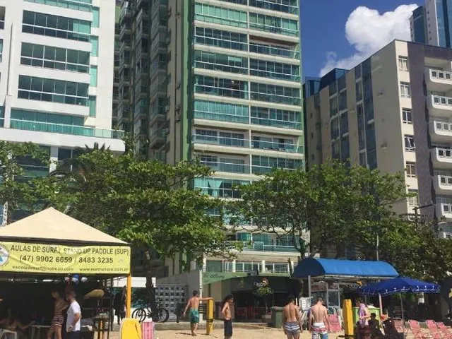 Imagem: Ótimo Apartamento em Prédio Frente Mar