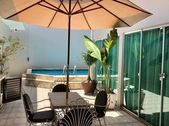 Imagem: Casa na Frente e Sobrado nos Fundos Estuda