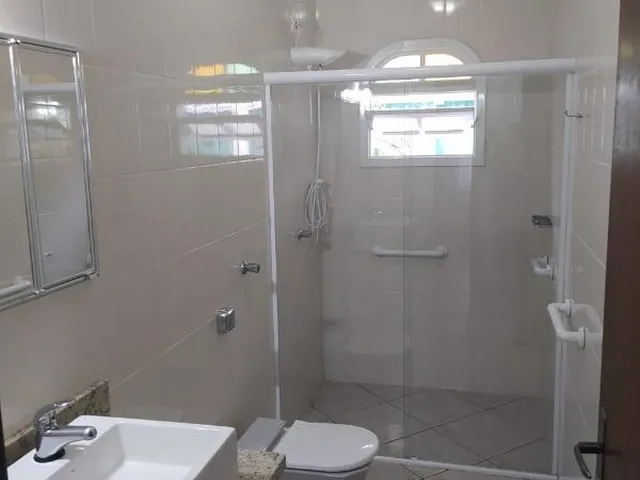 Imagem 2: Casa na Frente e Sobrado nos Fundos Estuda Permuta no Valor de Ate R$2.000.000,00