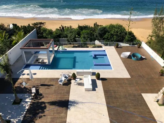 Imagem: Espetacular Mansão Casa com Piscina Frente