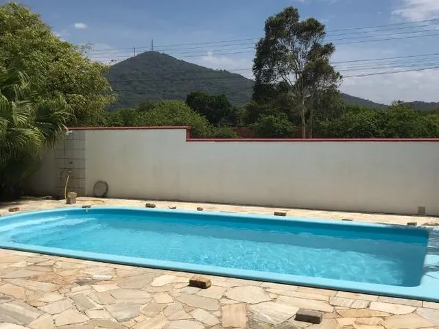 Imagem 11: Casa com Piscina na Praia do Estaleiro em Balneário Camboriú