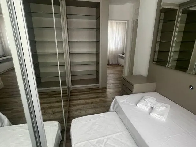 Imagem 16: Apartamento 3 Dormitorios com Churrasqueira no Centro de Balneário Camboriú