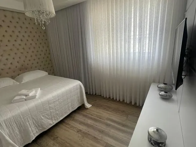 Imagem 15: Apartamento 3 Dormitorios com Churrasqueira no Centro de Balneário Camboriú