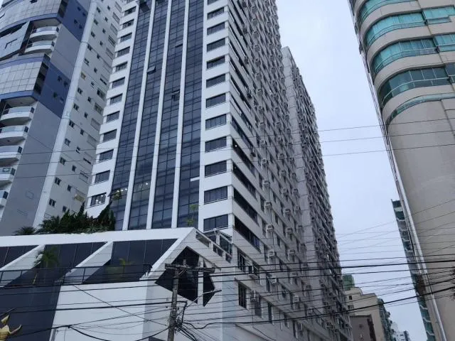 Imagem 3: Prédio Frente Mar Apartamento de Fundos em Balneário Camboriú