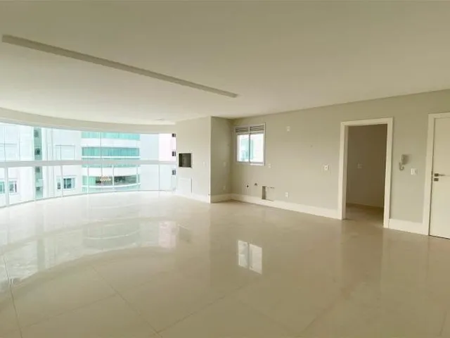 Imagem 12: Apartamento em Condomínio Alto Padrão na Praia Brava. Mobiliado
