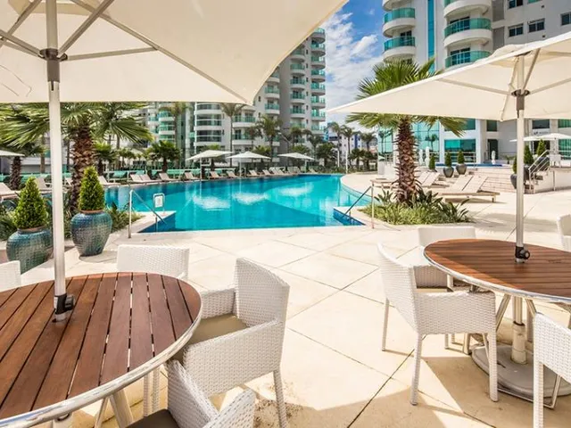 Imagem 9: Apartamento em Condomínio Alto Padrão na Praia Brava. Mobiliado