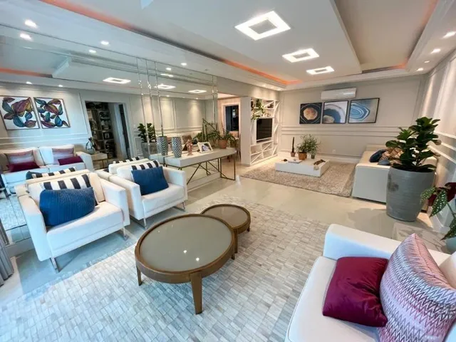 Imagem 3: Apartamento Amplo com 3 Dormitórios + Dependência- Quadra Mar Balneário Camboriu