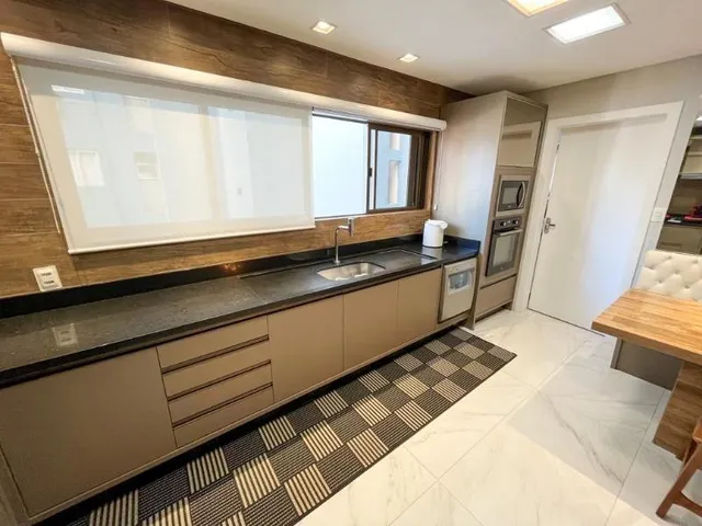 Imagem 8: Apartamento Amplo com 3 Dormitórios + Dependência- Quadra Mar Balneário Camboriu