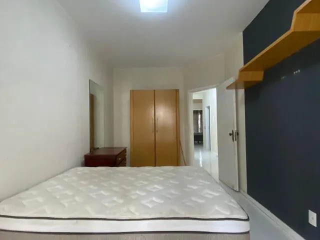 Imagem 4: Casa com Piscina no Centro, Terreno com Viabilidade para Prédio de 14 Andares