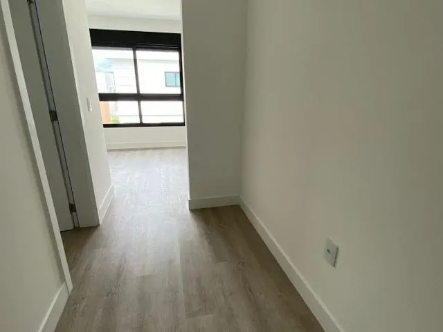 Imagem 8: Linda Casa com Piscina em Condomínio Fechado em Camboriú