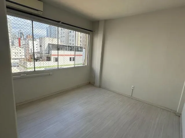 Imagem 6: Apartamento 3 Dormitorios- Avenida Brasil Balneário Camboriu- Estuda Permuta