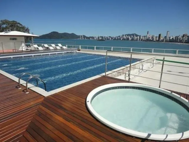 Imagem: Ótimo Apartamento em Prédio com Piscina