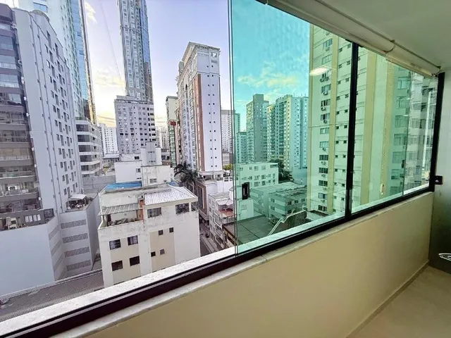 Imagem 2: Apartamento 3 Dormitorios Sacada com Churrasqueira - Quadra Mar Balneário Camboriu