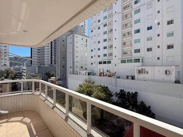 Imagem 14: Apartamento 2 Dormitorios Suite - Sacada com Churrasqueira Balneario Camboriu