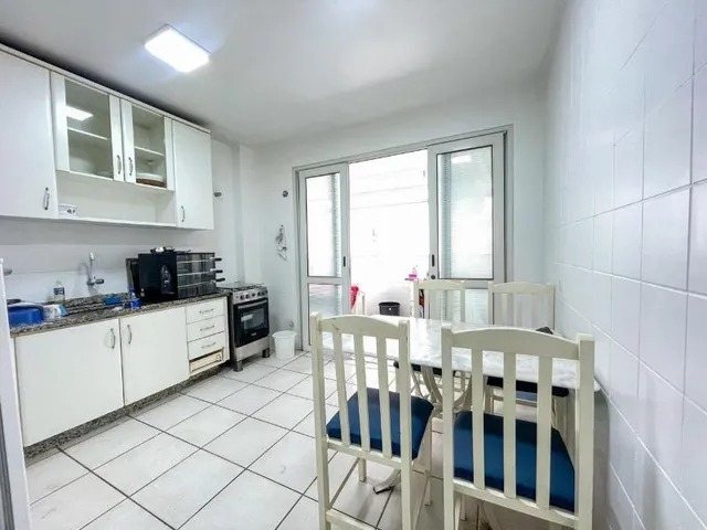 Imagem 2: Apartamento 180M² 4 Dormitorios Quadra Mar - Balneário Camboriu