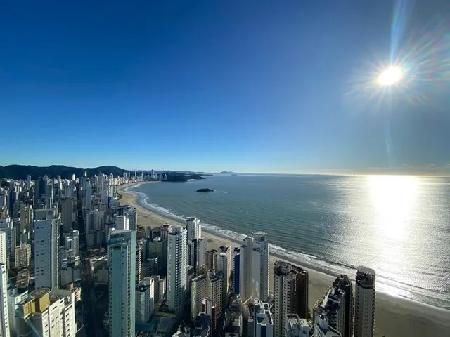 Imagem: Amplo Apartamento Alto Padrão Novo em Balneário